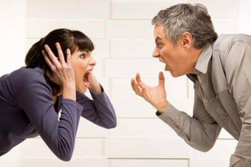 coppia-violenza-verbale
